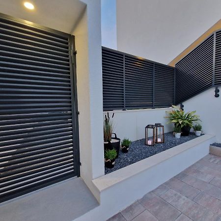 Apartman Marcelina 1 With Private Pool Trogir Luaran gambar