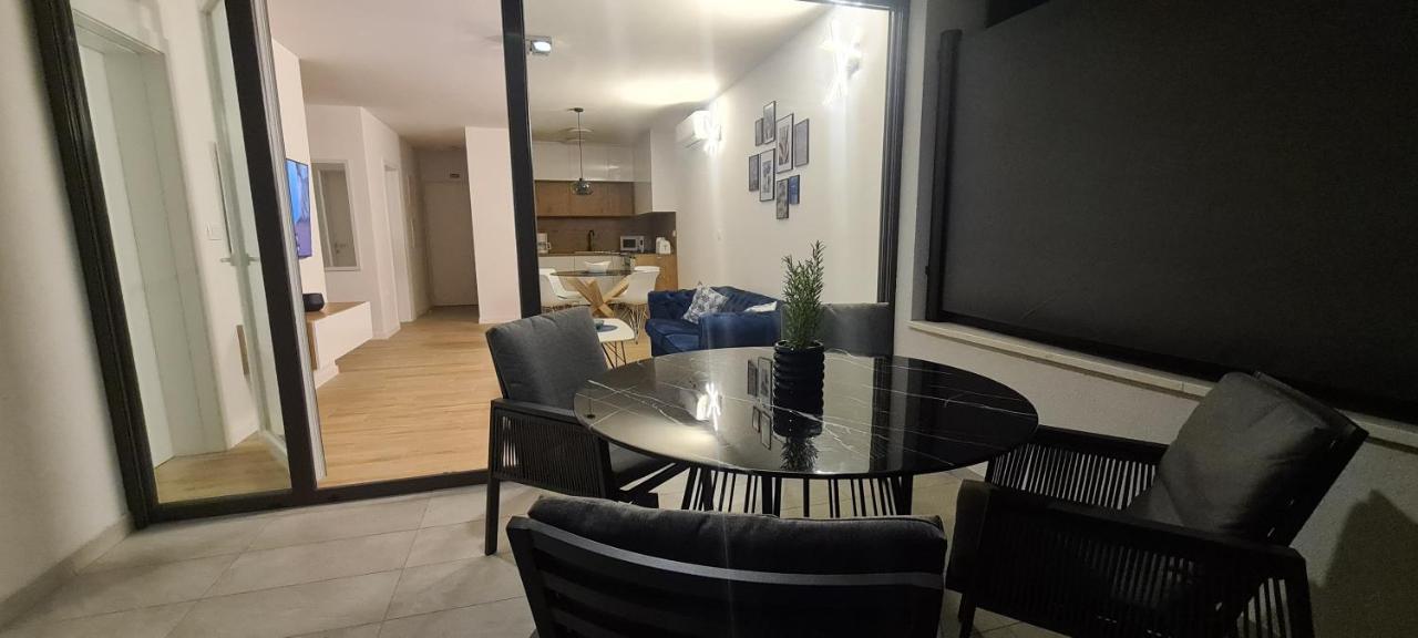 Apartman Marcelina 1 With Private Pool Trogir Luaran gambar