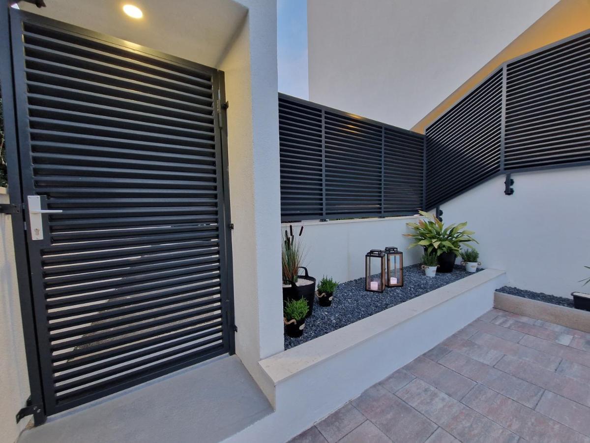 Apartman Marcelina 1 With Private Pool Trogir Luaran gambar